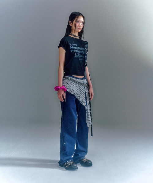 (WOMEN) DELLA ARTWORK T-SHIRT (3COLOR)