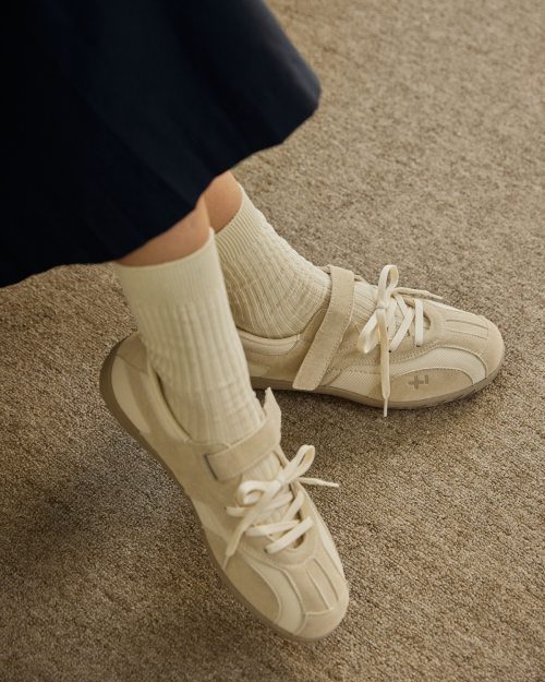 Romari Suede Lace Up Sneakers Ivory OZSQGA143I