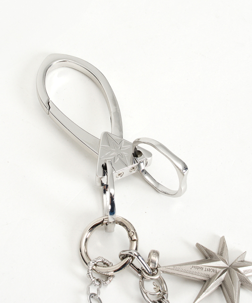 VACANT STAR KEYRING