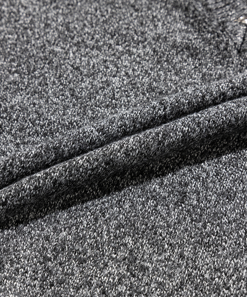 Piercing V Neck Knit - Black