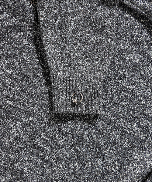 Piercing V Neck Knit - Black
