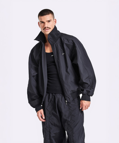 Louver Track Jumper - Matt Black