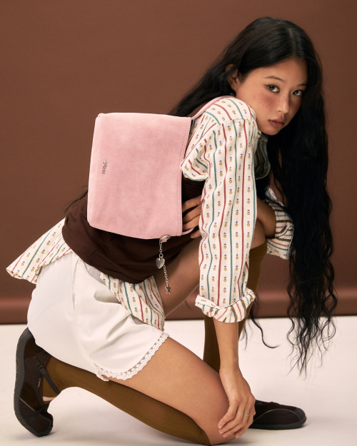 스웨이드 숄더백 핑크 OZBGFA308P