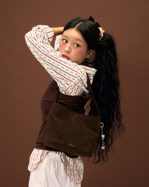 스웨이드 숄더백 브라운 OZBGGA108N