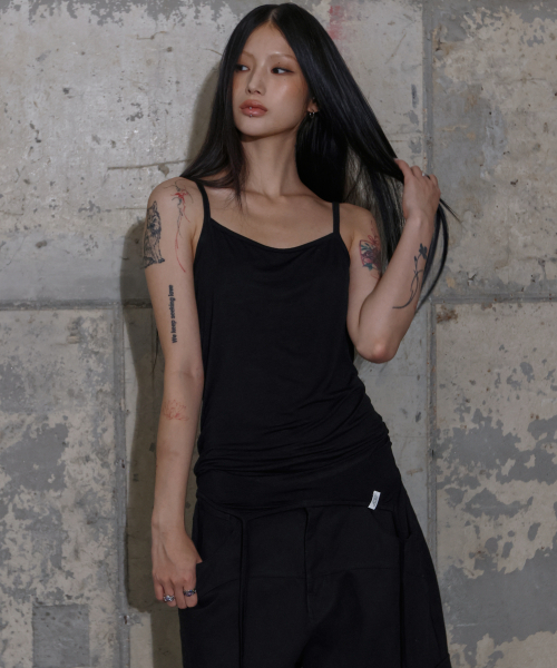 2-WAY STRAP SLEEVELESS (BLACK) F25ZB029