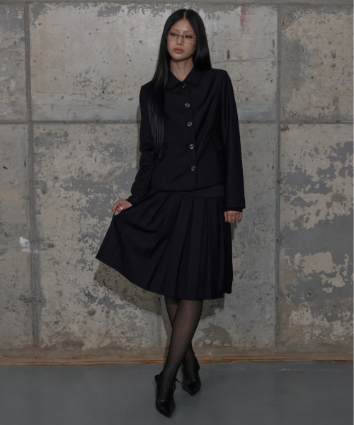 CLASSIC BUCKLE PLEATS MIDI SKIRT (BLACK) F25ZD970