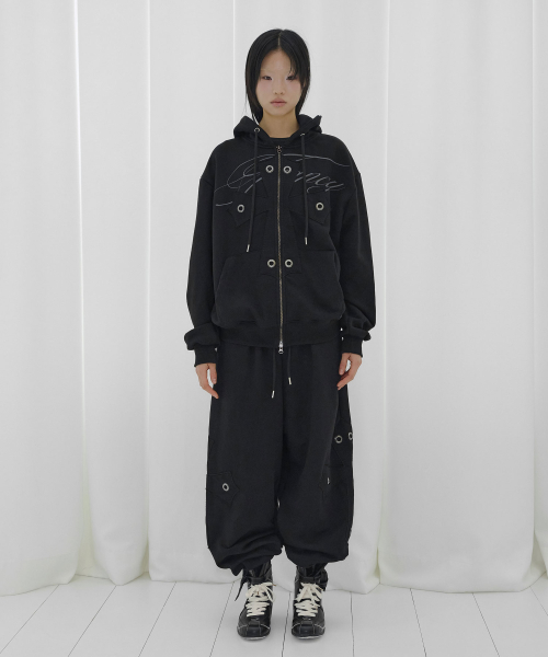 BIG CROSS EYELET SWEATPANTS (BLACK) F26QD980