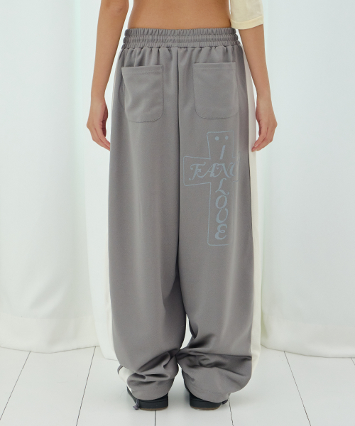 FROSS GLOSSY TRACK PANTS (KHAKI) F26QD162