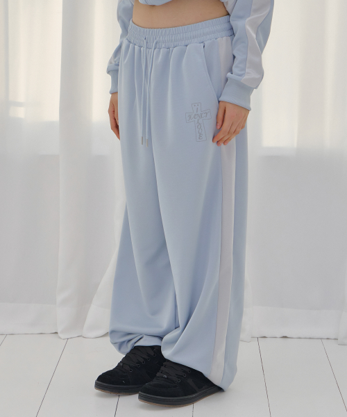 FROSS GLOSSY TRACK PANTS (SKY BLUE) F26QD162