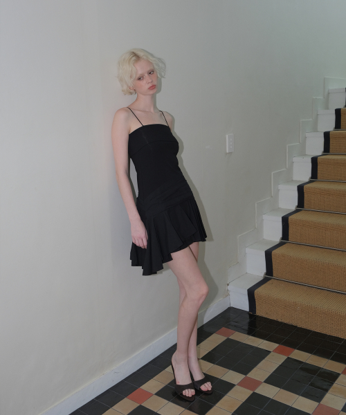C RUFFLE SLEEVELESS DRESS_BLACK