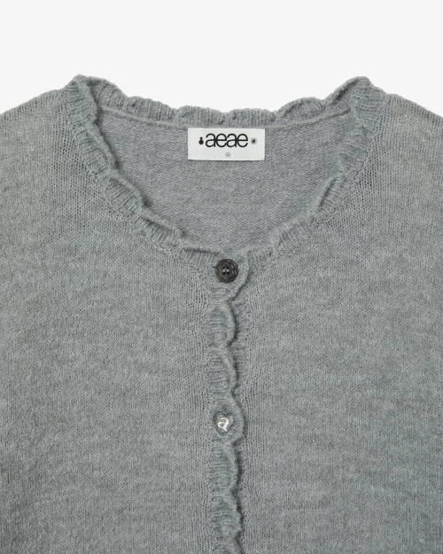 SCALLOP ROUND NECK CARDIGAN [LIGHT GREY]