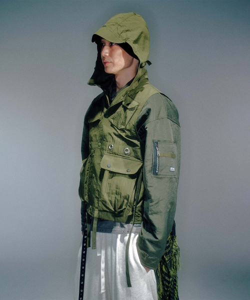 MEN BROOK CARGO HOODIE VEST KHAKI