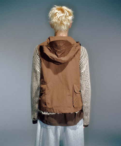 MEN BROOK CARGO HOODIE VEST BROWN