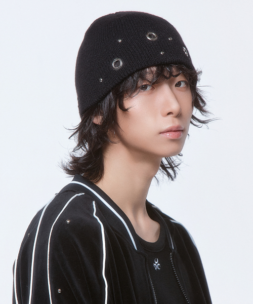 (DUC) Eyelet Stud Beanie Black