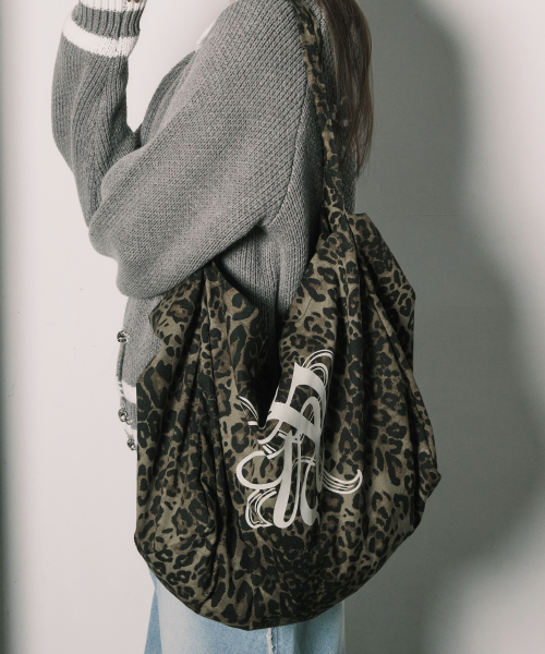 P.O.M POUCH CIRCULAR BAG DENIM