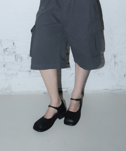 006 square mary jane pumps