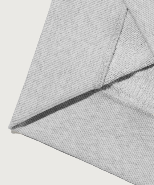여성 스몰 로고 레귤러핏 스웨트셔츠 Grey