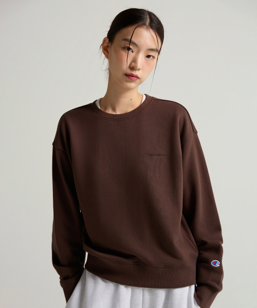 여성 스몰 로고 레귤러핏 스웨트셔츠 Brown