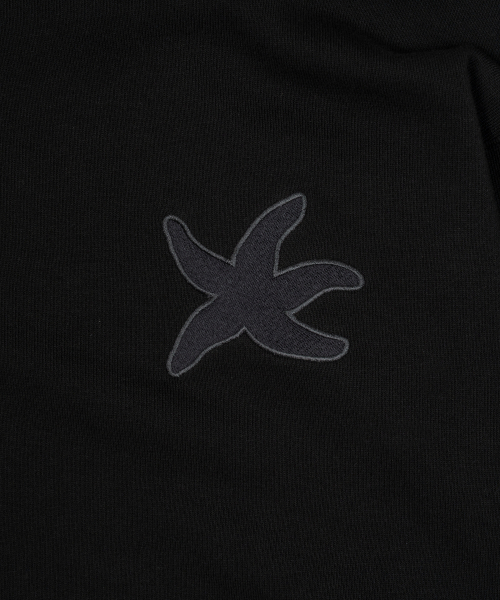 TCM line hooded zip-up (black)