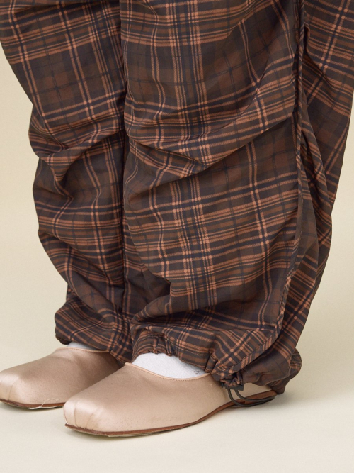 CHECKMATE TRACK PANTS (BROWN)
