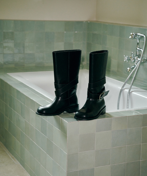 Polyin boots