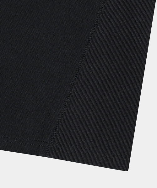 DIAGNAL HALF ZIP-UP [BLACK]