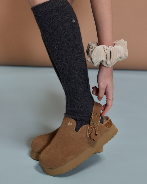 TOFFEE Suede Clogs Beige OZV5GA146E