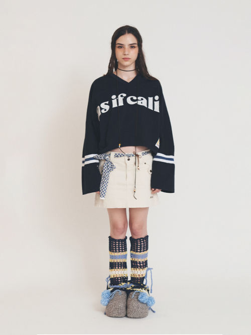 V-NECK LOGO CROP LONG SLEEVE NAVY
