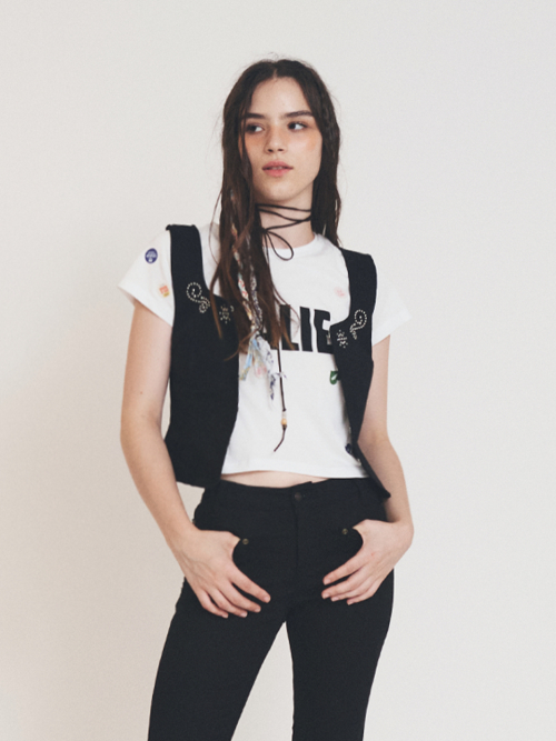 STICKER BOMB CALIE CROP T-SHIRT WHITE