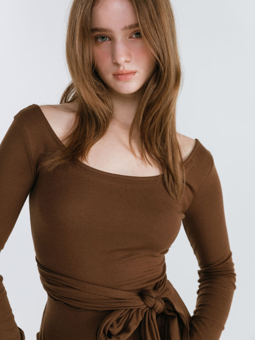 STRAP LAYERED T-SHIRT / BROWN