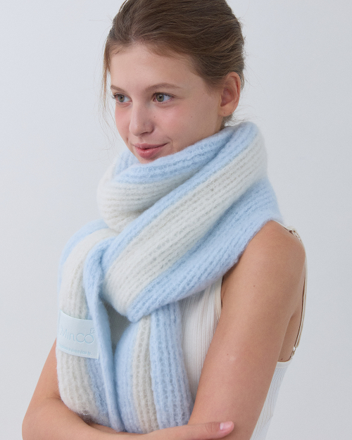 Rolling stripe knit muffler (blue ivory)