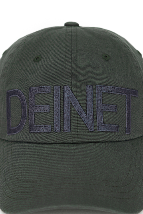 DEINET BIG LOGO CAP IN CHARCOAL
