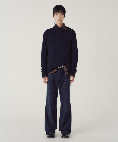 OBLIQUE TURTLENECK (BLACK)