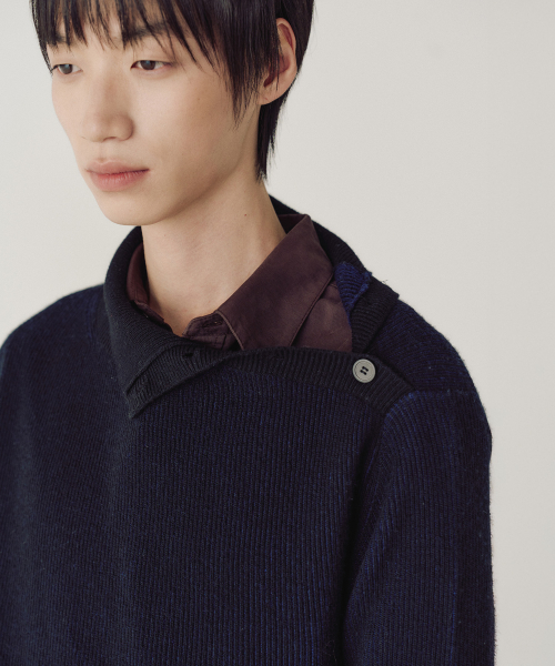 OBLIQUE TURTLENECK (BLACK)