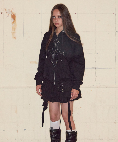 Eyelet Cross Hood Zip Up (BLACK)