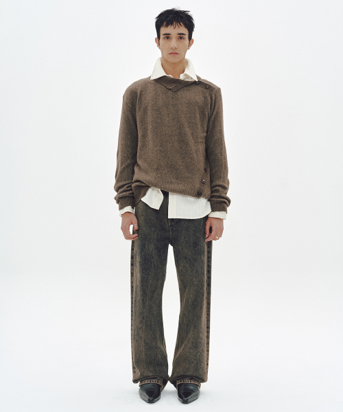 OBLIQUE TURTLENECK (BROWN)