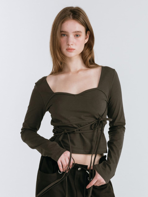 RIBBON HEART NECK T-SHIRT / CHARCOAL