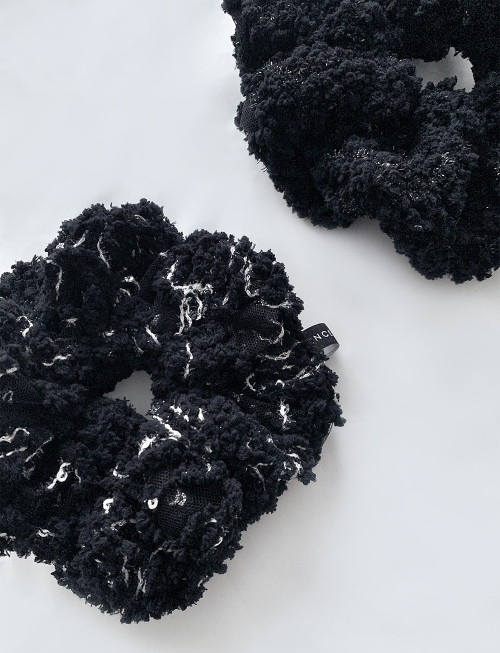 Romantic Boucle Lace Scrunchie Black