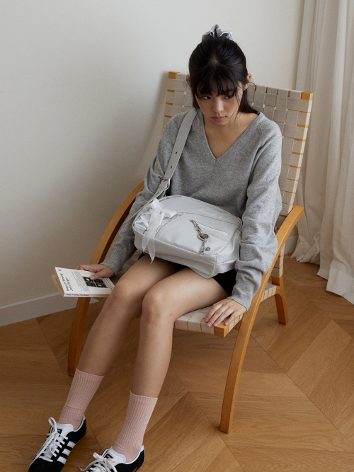 Romantique sneaker crossbody bag_grey