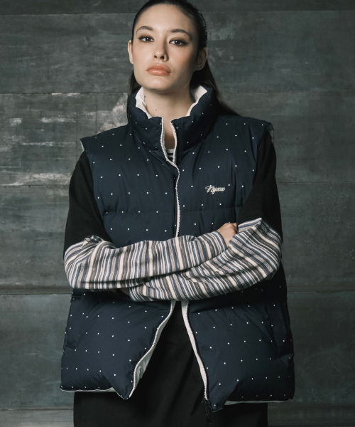 CURVE LINE COLLARED DOWN PUFFER SKY BLUE