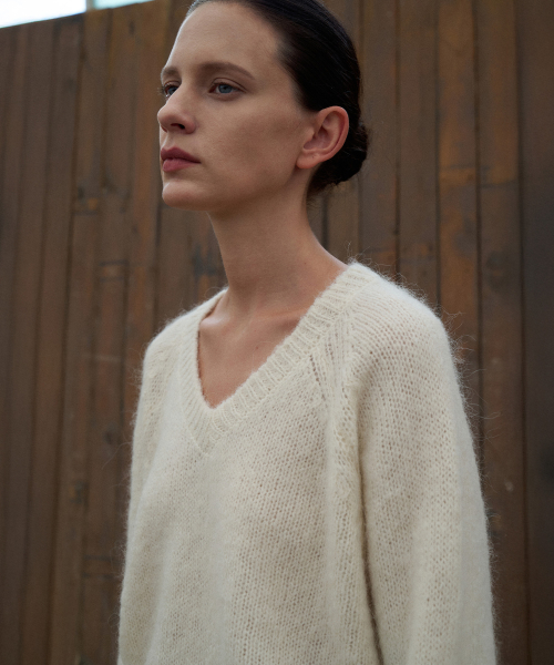 Alpaca V-Neck Knit Top[LMBEWIKN297]-2color