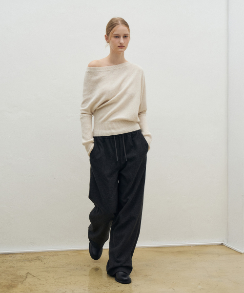 Baby Alpaca One-Off Shoulder Knit Top[LMBEWIKN301]-2color