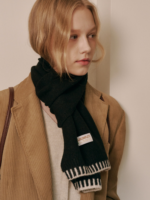Piano Knit Muffler (Black)