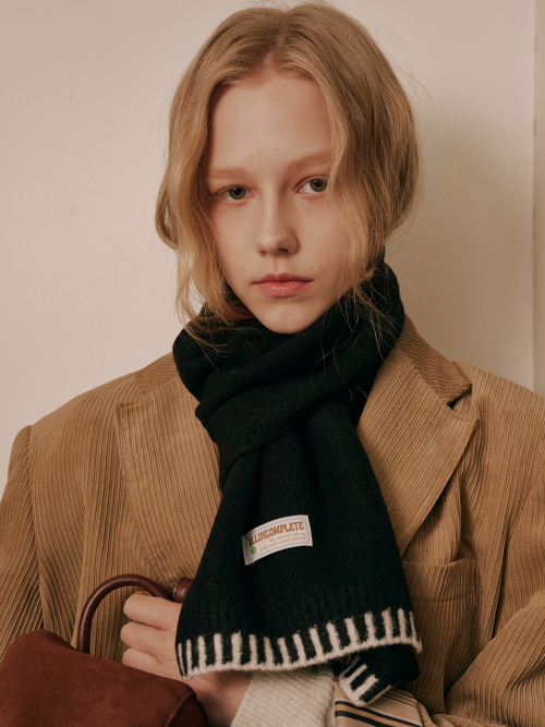 Piano Knit Muffler (Black)