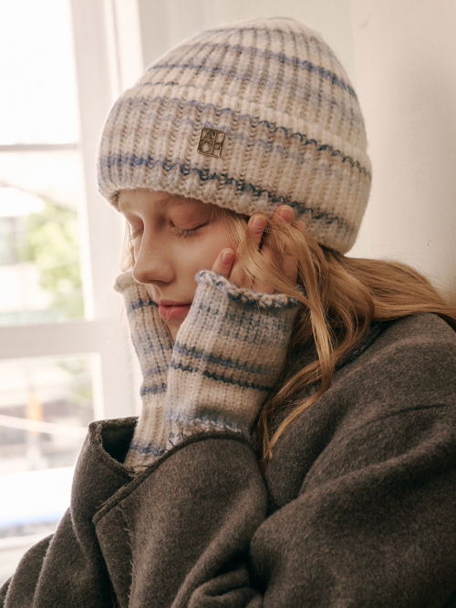 Journey Of Sky Beanie & Warmer Set (Clear Day)