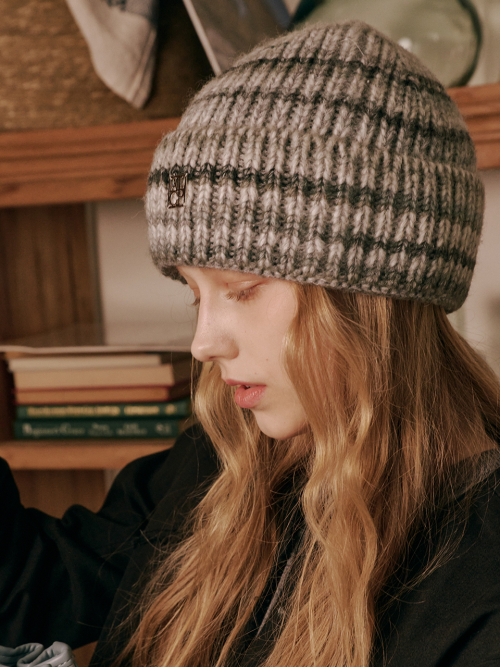 Journey Of Sky Beanie & Warmer Set (Dawn)