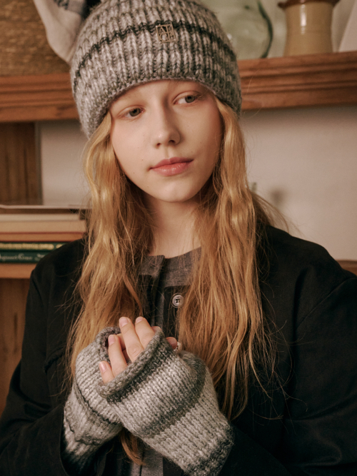 Journey Of Sky Beanie & Warmer Set (Dawn)