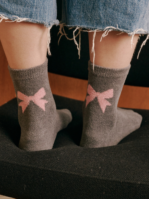 ALCP Ribbon Fluffy Socks (6 Colors)