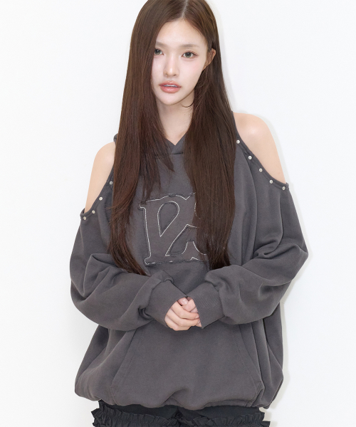 129 컷아웃 오버핏 후드티 차콜
