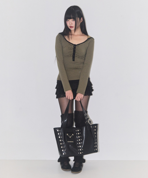 플랩 포켓 스퀘어 빅 백 블랙